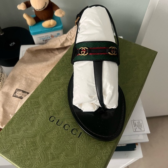Lifford Gucci Sandals - Picture 7 of 8